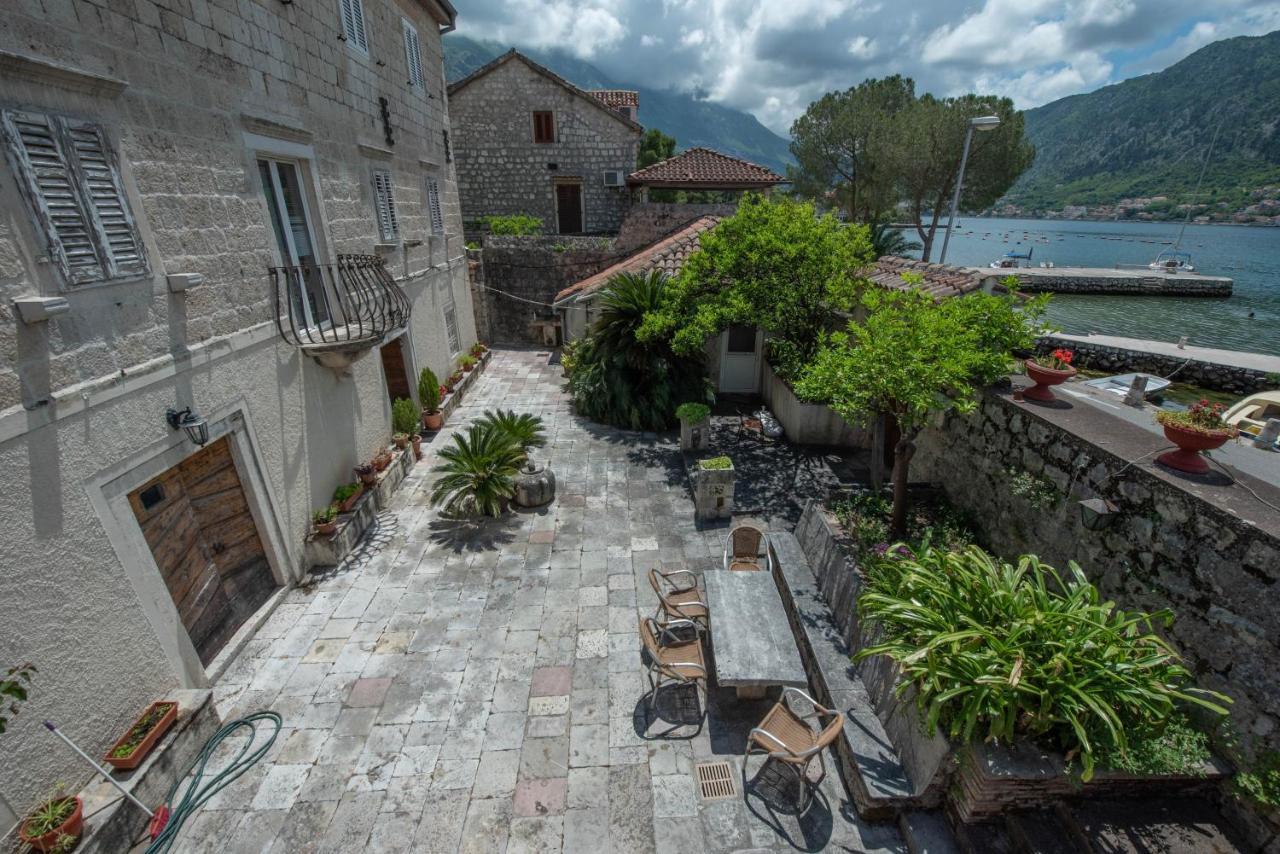 Apartments Radimir Kotor Exterior photo